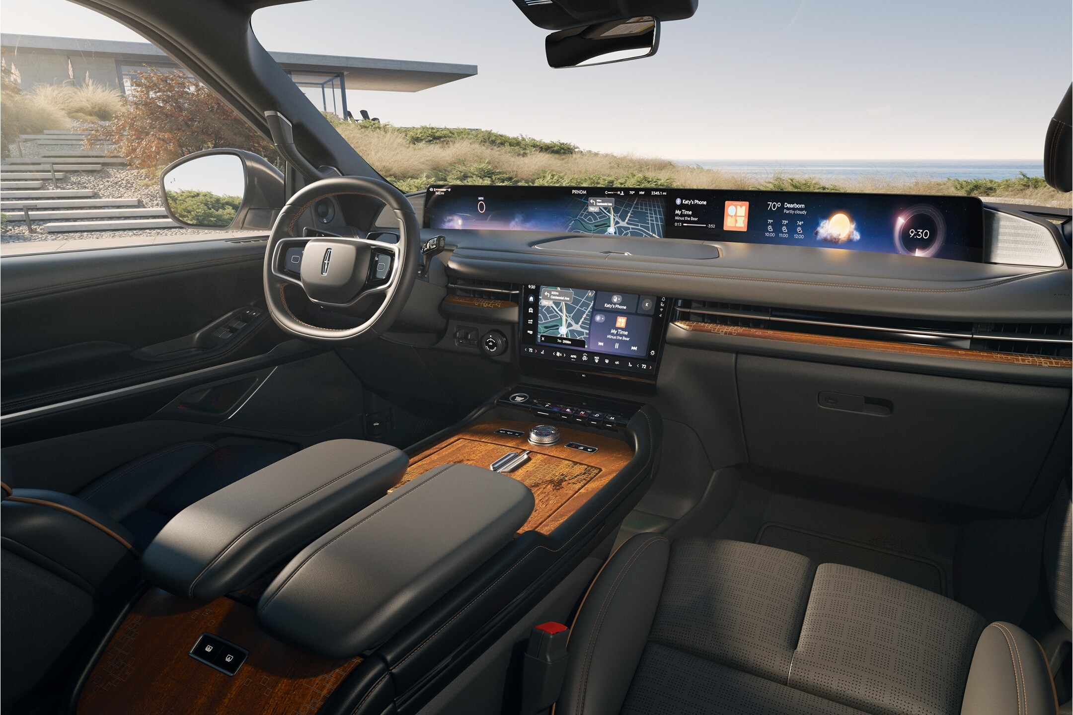 A 2025 Lincoln Black Label Navigator® SUV is shown in the Invitation interior theme.